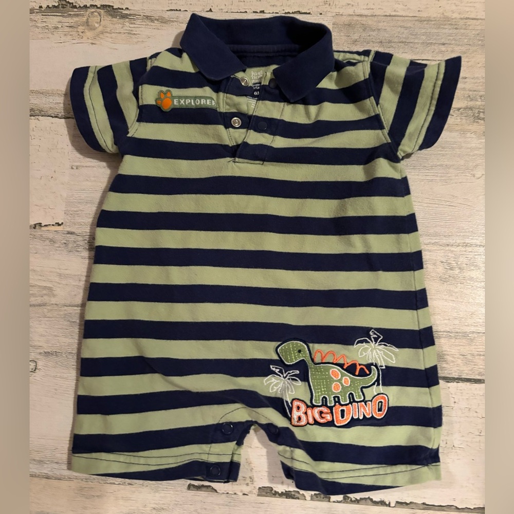 3/$9 - Carter’s Boys Short Sleeve Romper Size 6 months